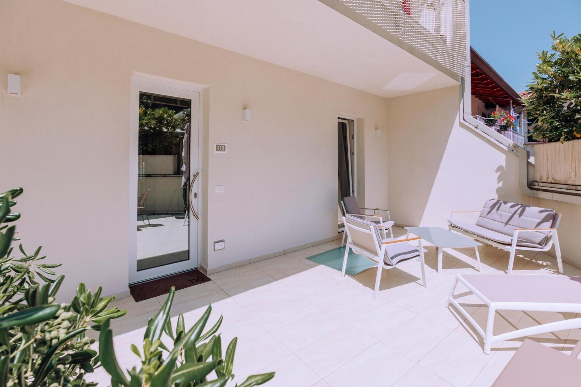 Ah Porticcioli Boutique Apartments Сан-Феличе-дель-Бенако Экстерьер фото